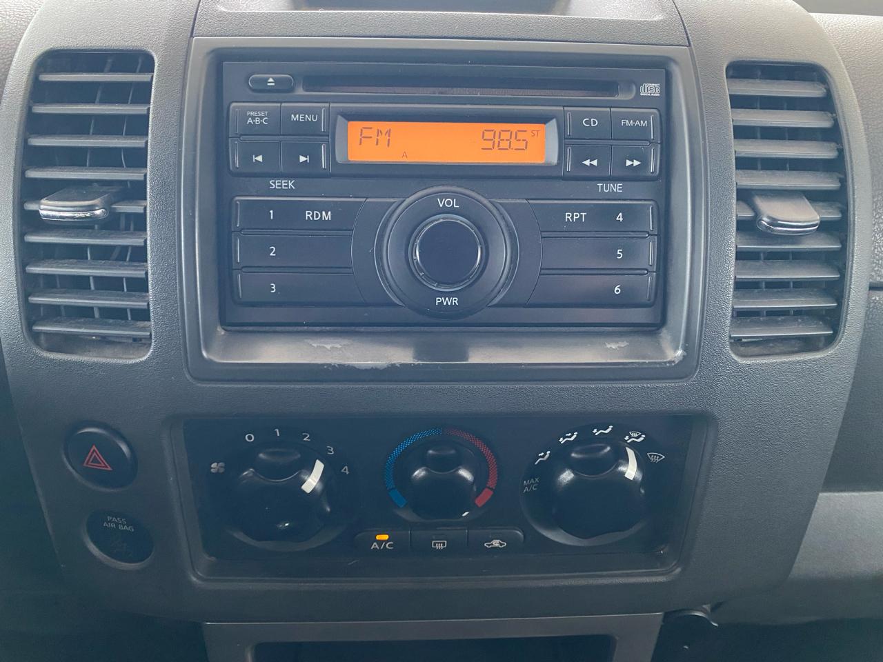 Nissan Pathfinder 2WD 4dr V6 LE 2009