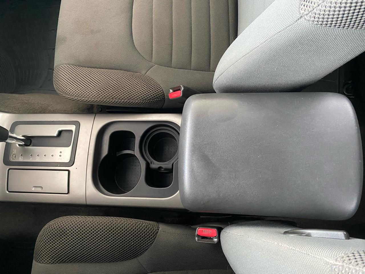 Nissan Pathfinder 2WD 4dr V6 LE 2009