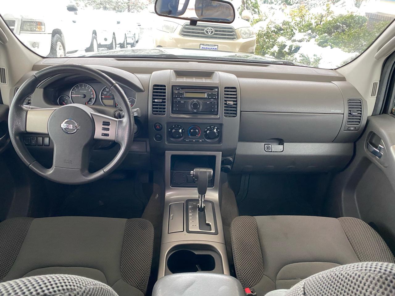 Nissan Pathfinder 2WD 4dr V6 LE 2009