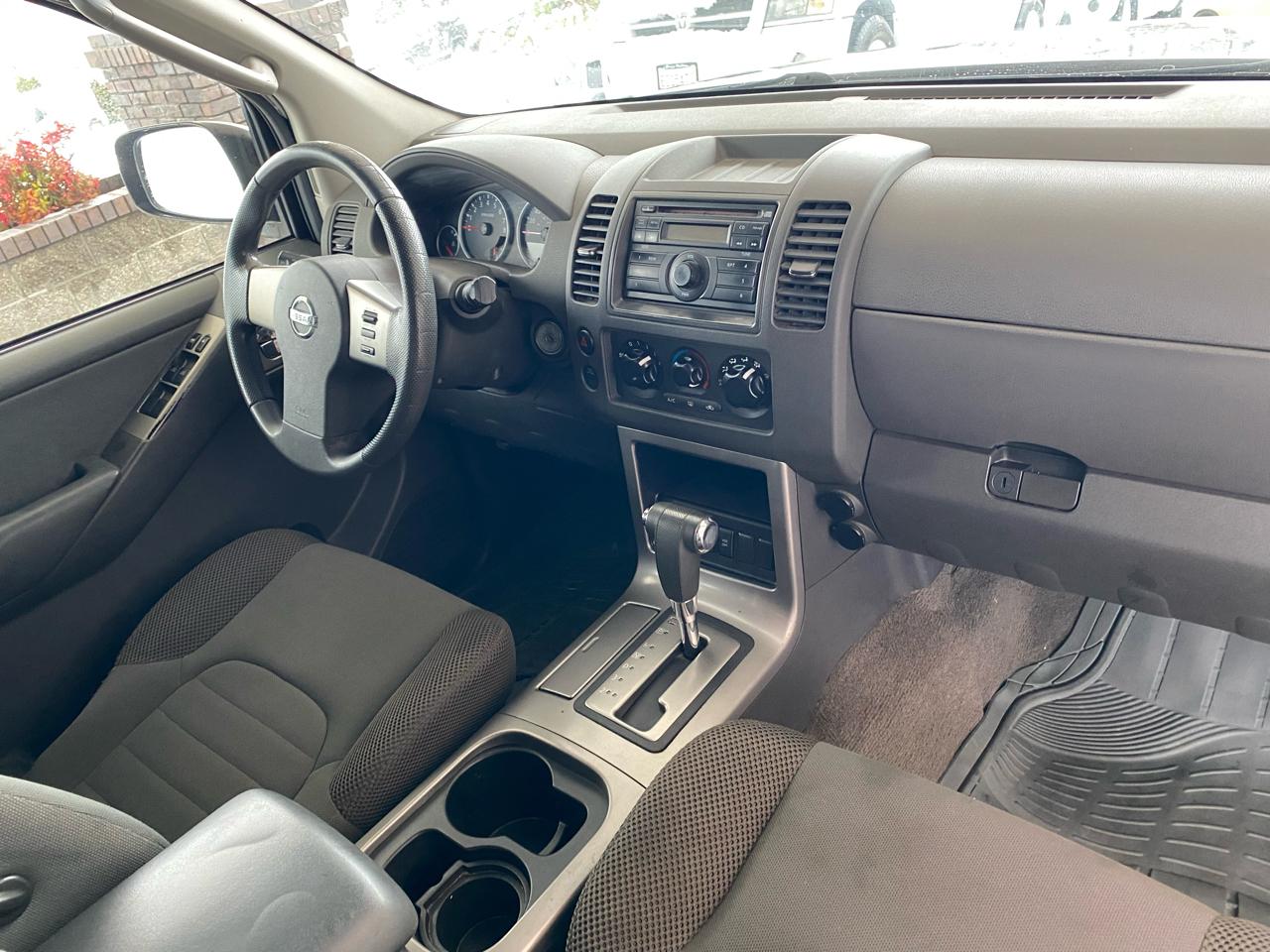 Nissan Pathfinder 2WD 4dr V6 LE 2009