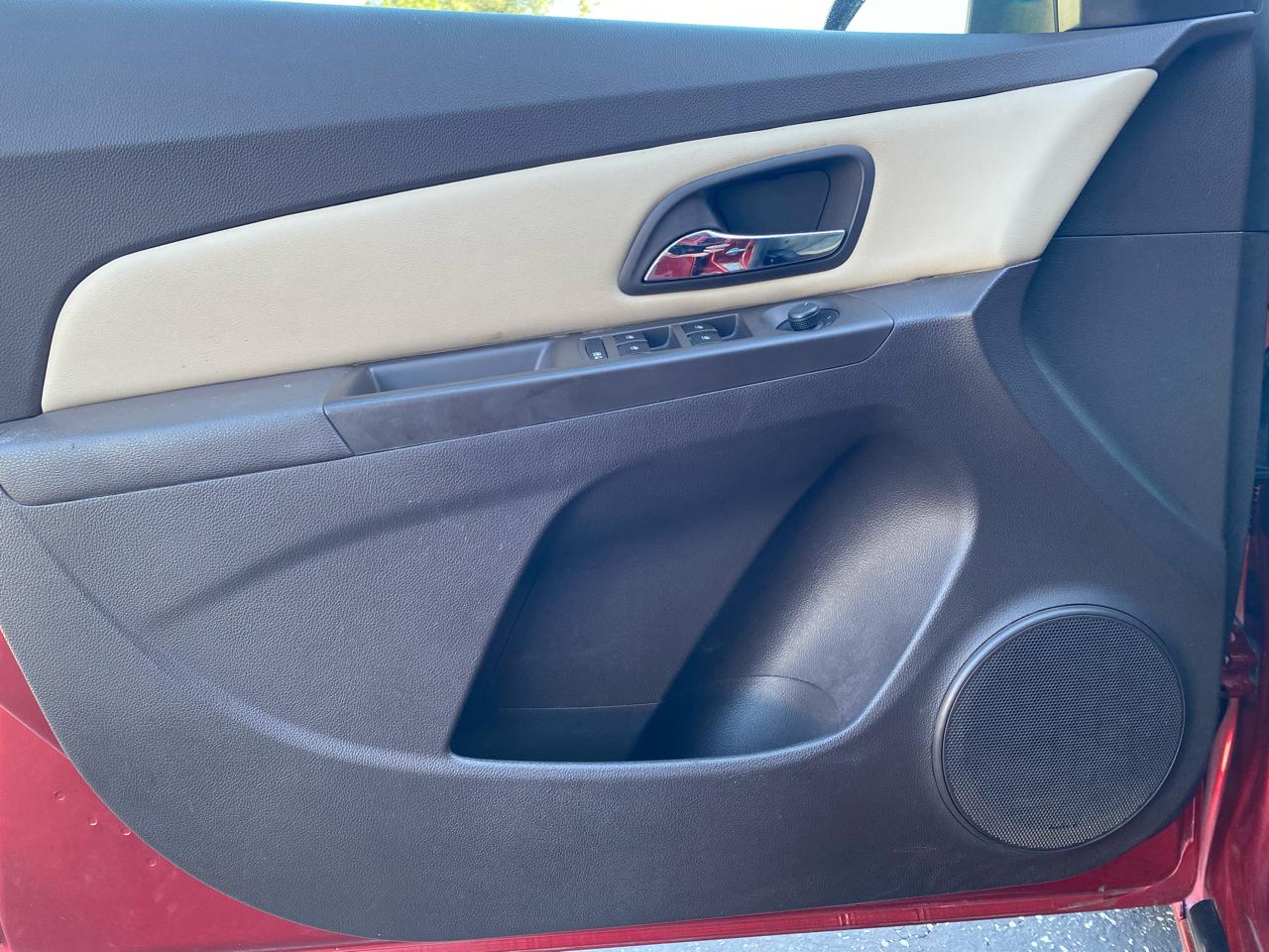 Chevrolet Cruze 4dr Sdn LT w/2LT 2012