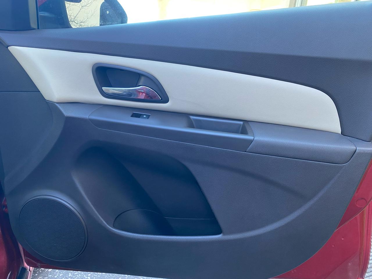 Chevrolet Cruze 4dr Sdn LT w/2LT 2012