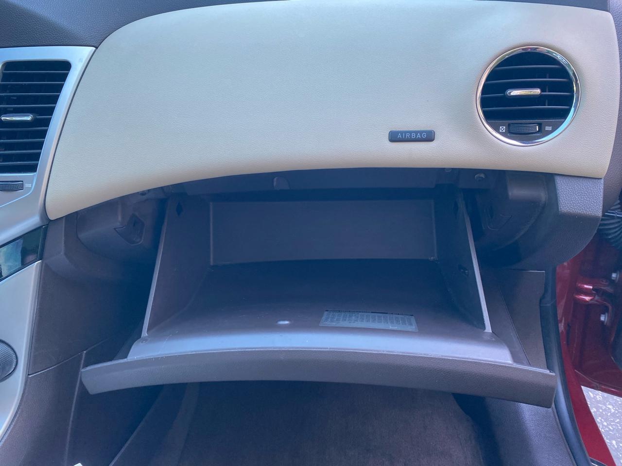 Chevrolet Cruze 4dr Sdn LT w/2LT 2012