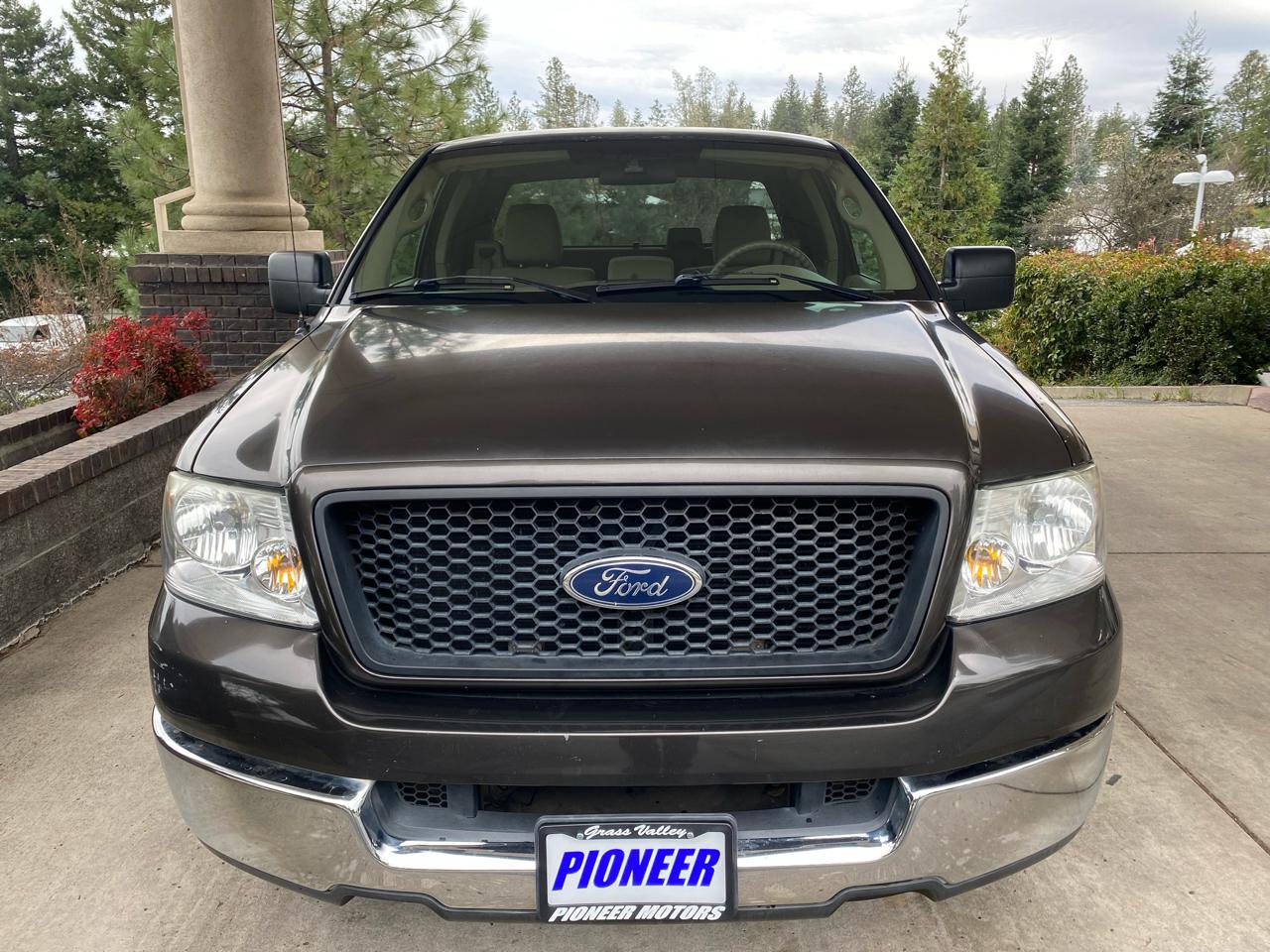 Ford F-150 Supercab 133" XLT 2005