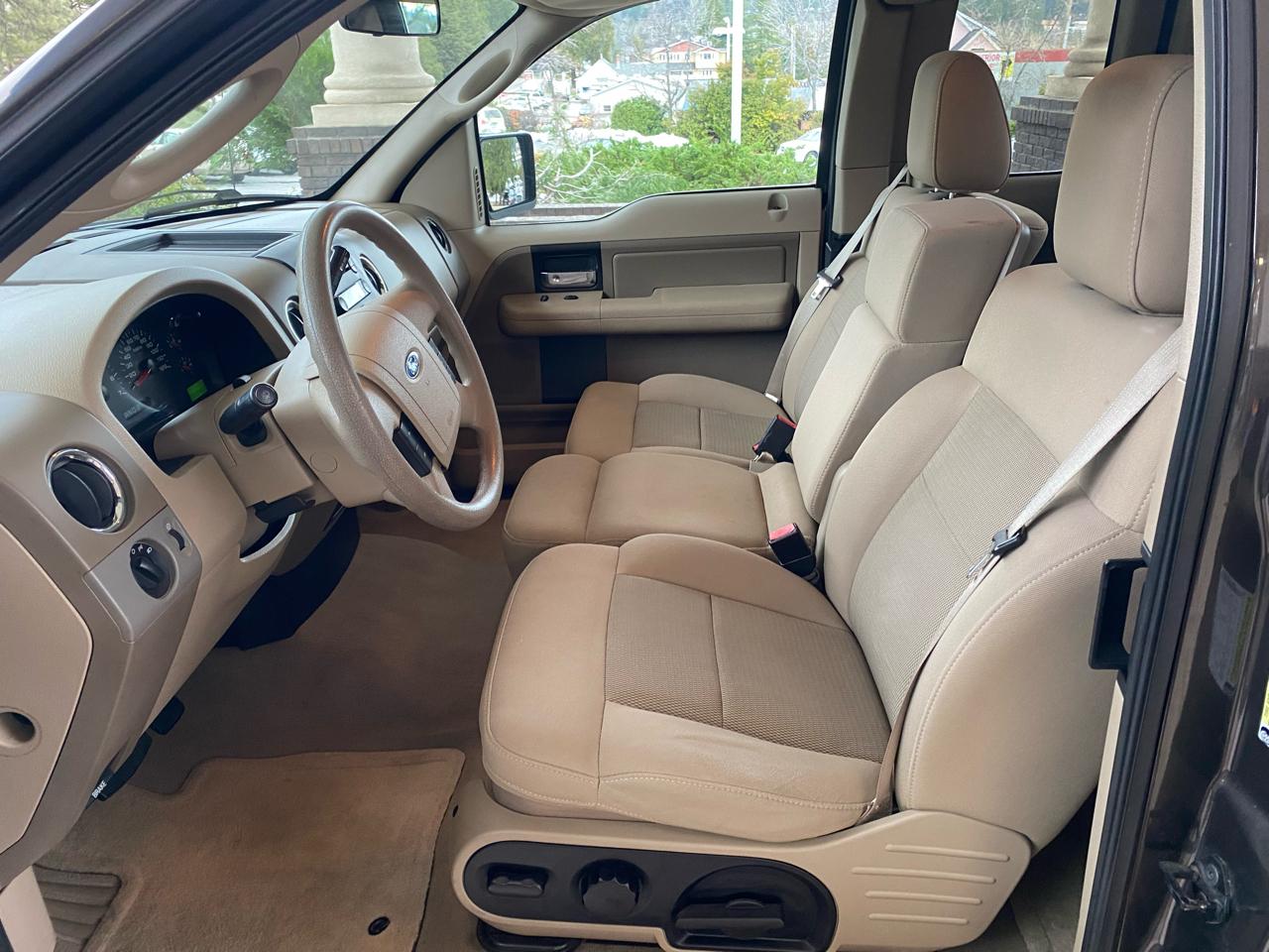 Ford F-150 Supercab 133" XLT 2005