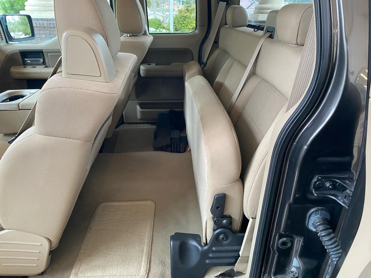 Ford F-150 Supercab 133" XLT 2005