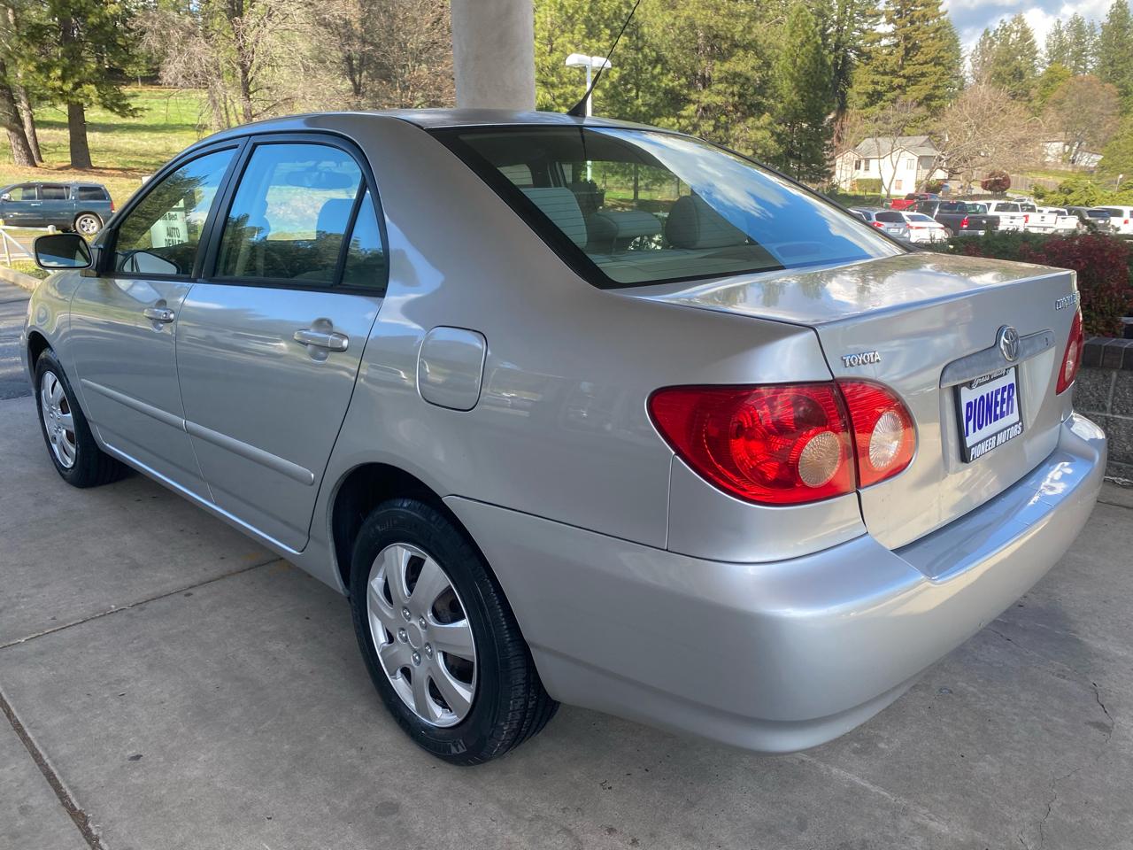 Toyota Corolla LE 2006