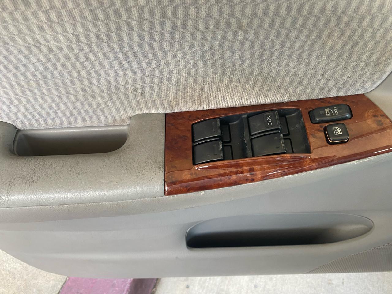 Toyota Corolla LE 2006