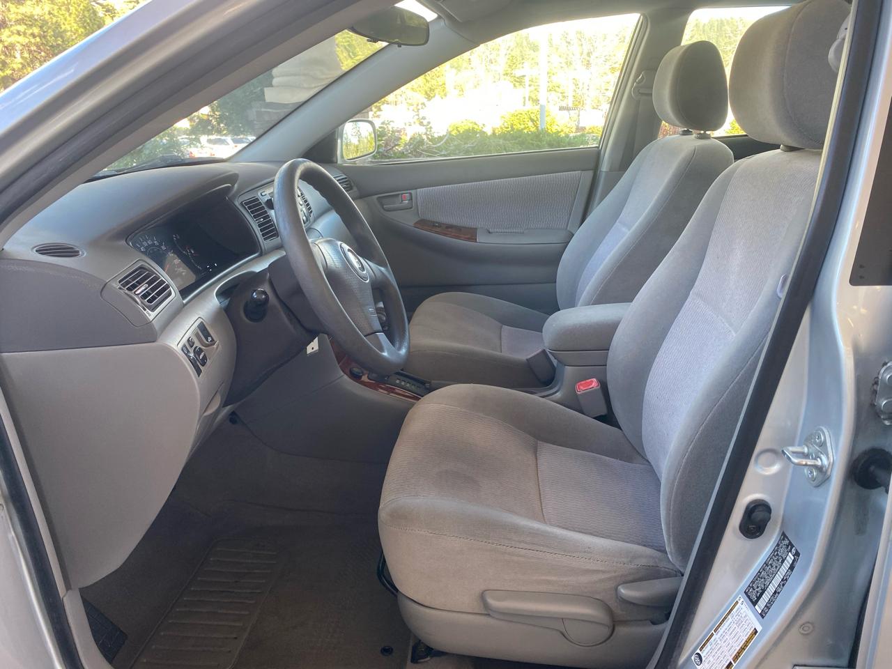 Toyota Corolla LE 2006