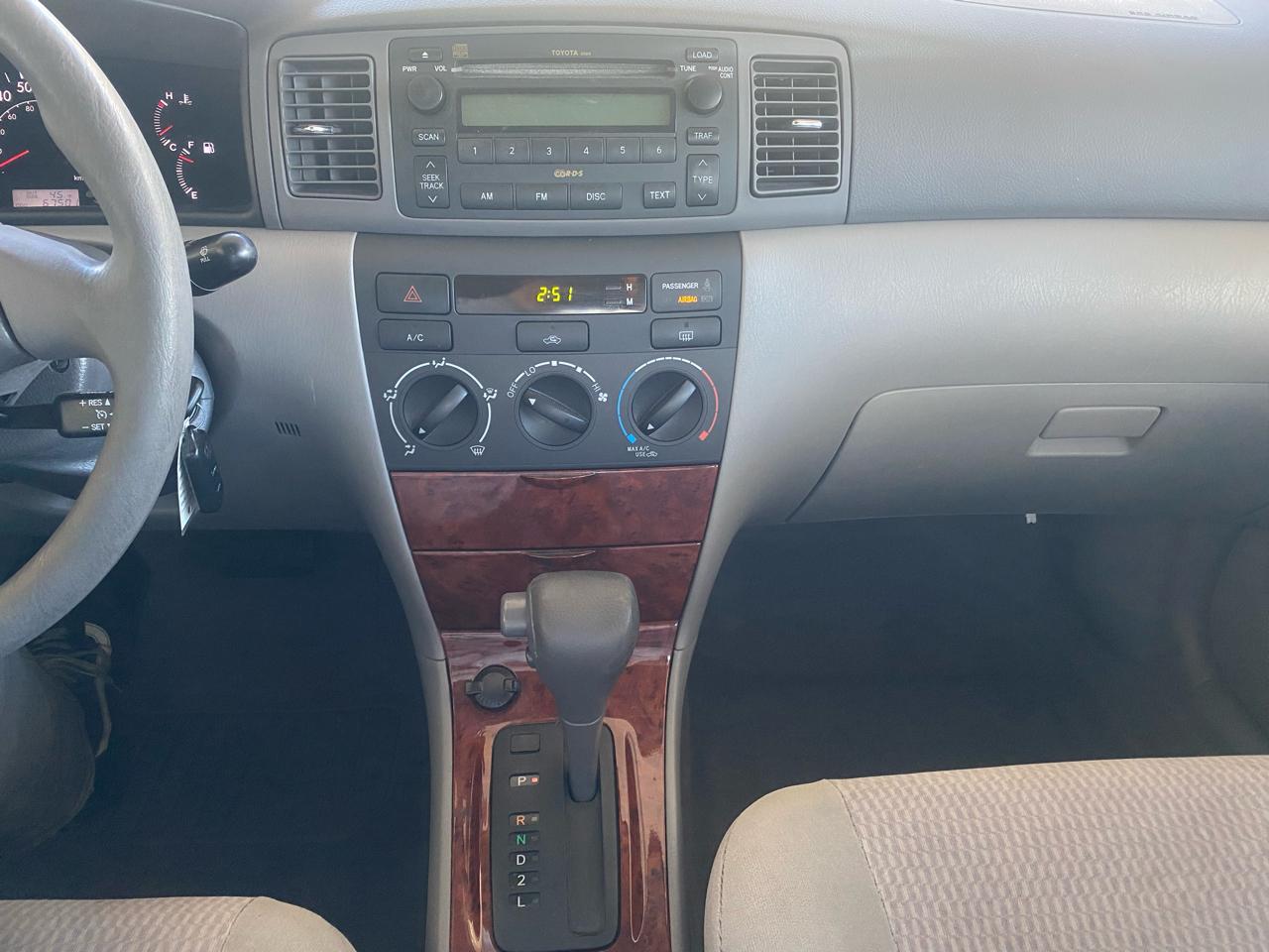 Toyota Corolla LE 2006