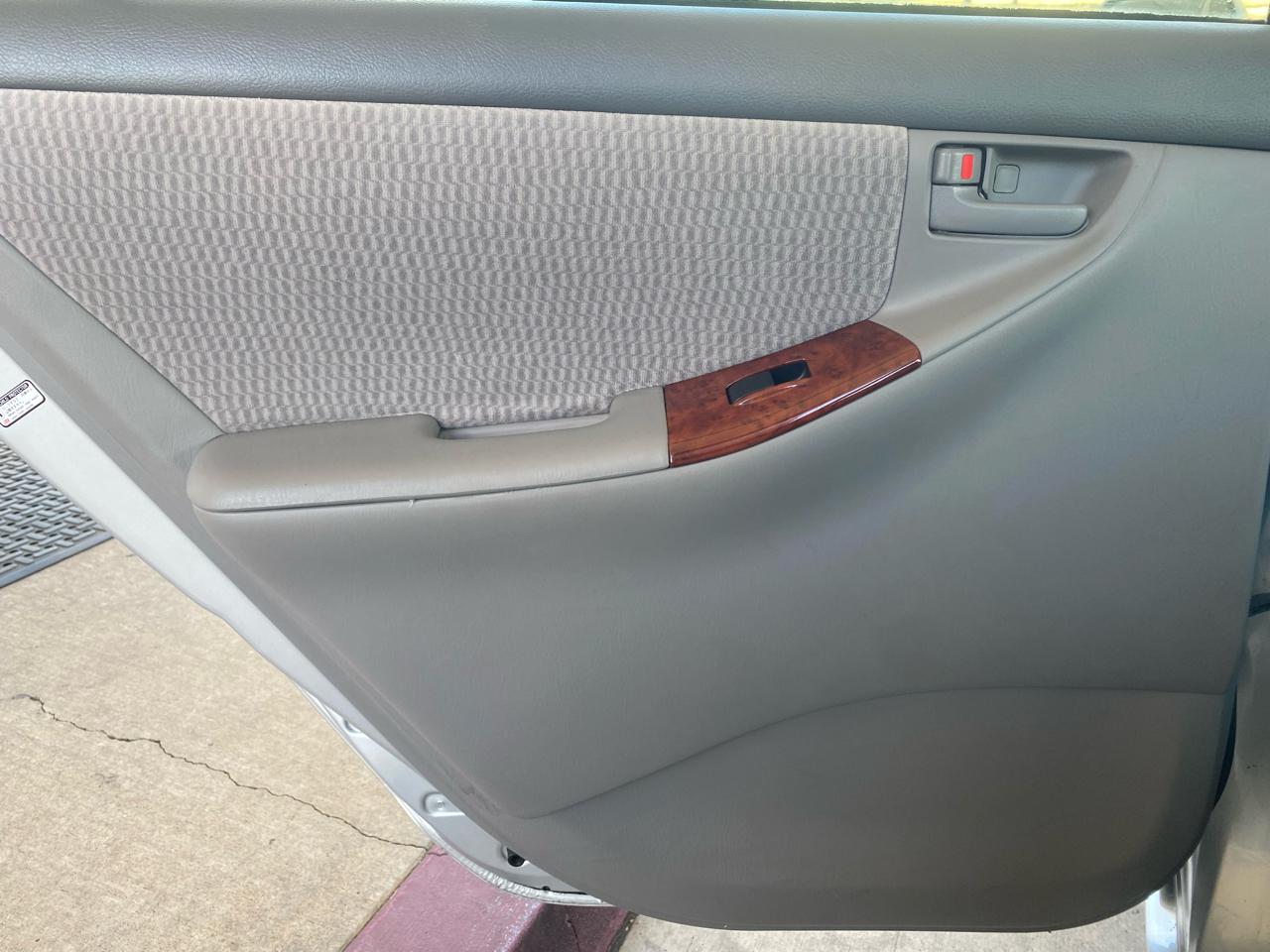 Toyota Corolla LE 2006