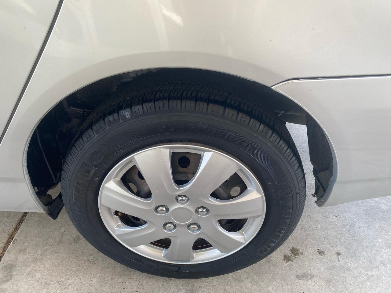 Toyota Corolla LE 2006