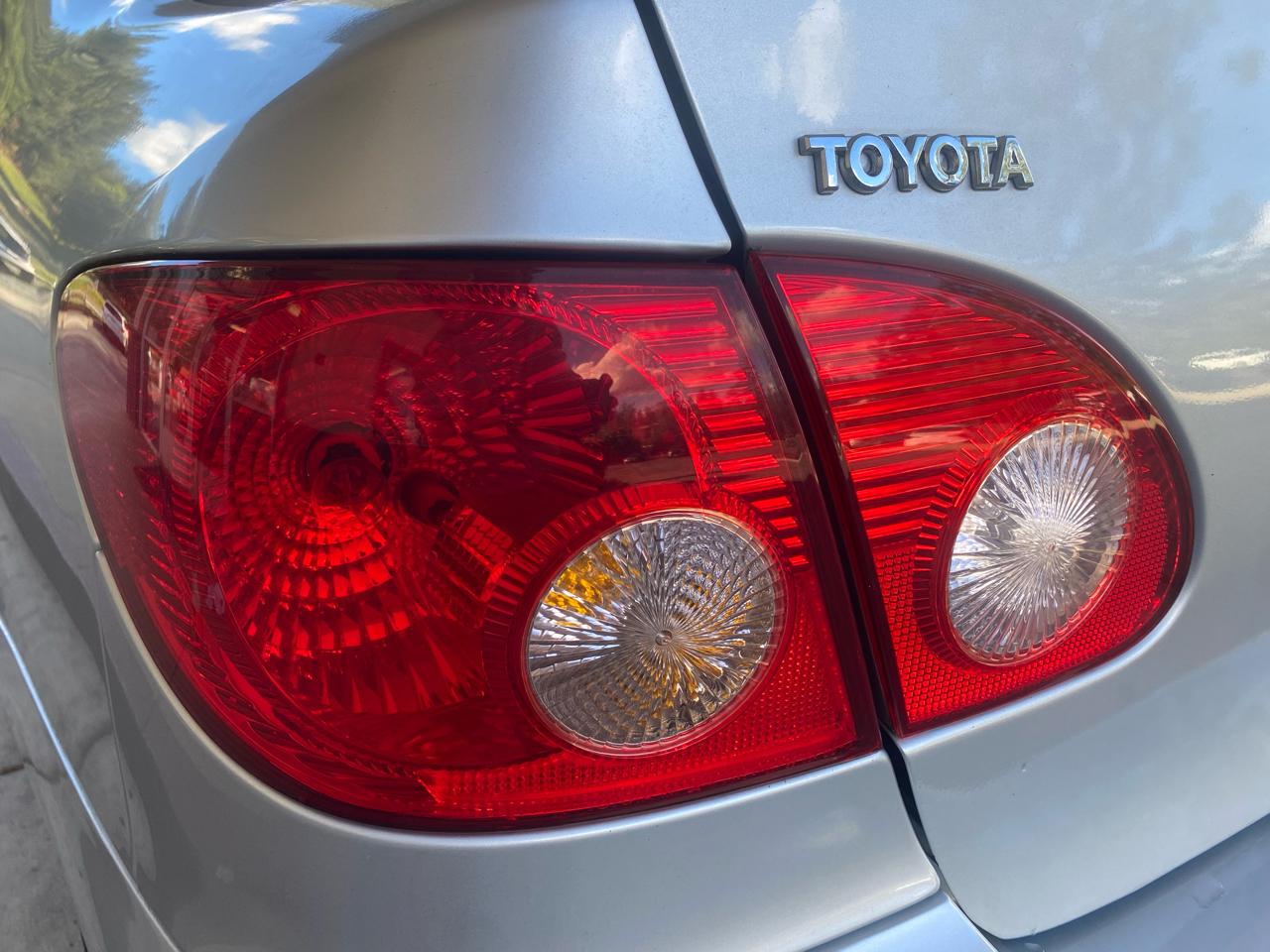 Toyota Corolla LE 2006