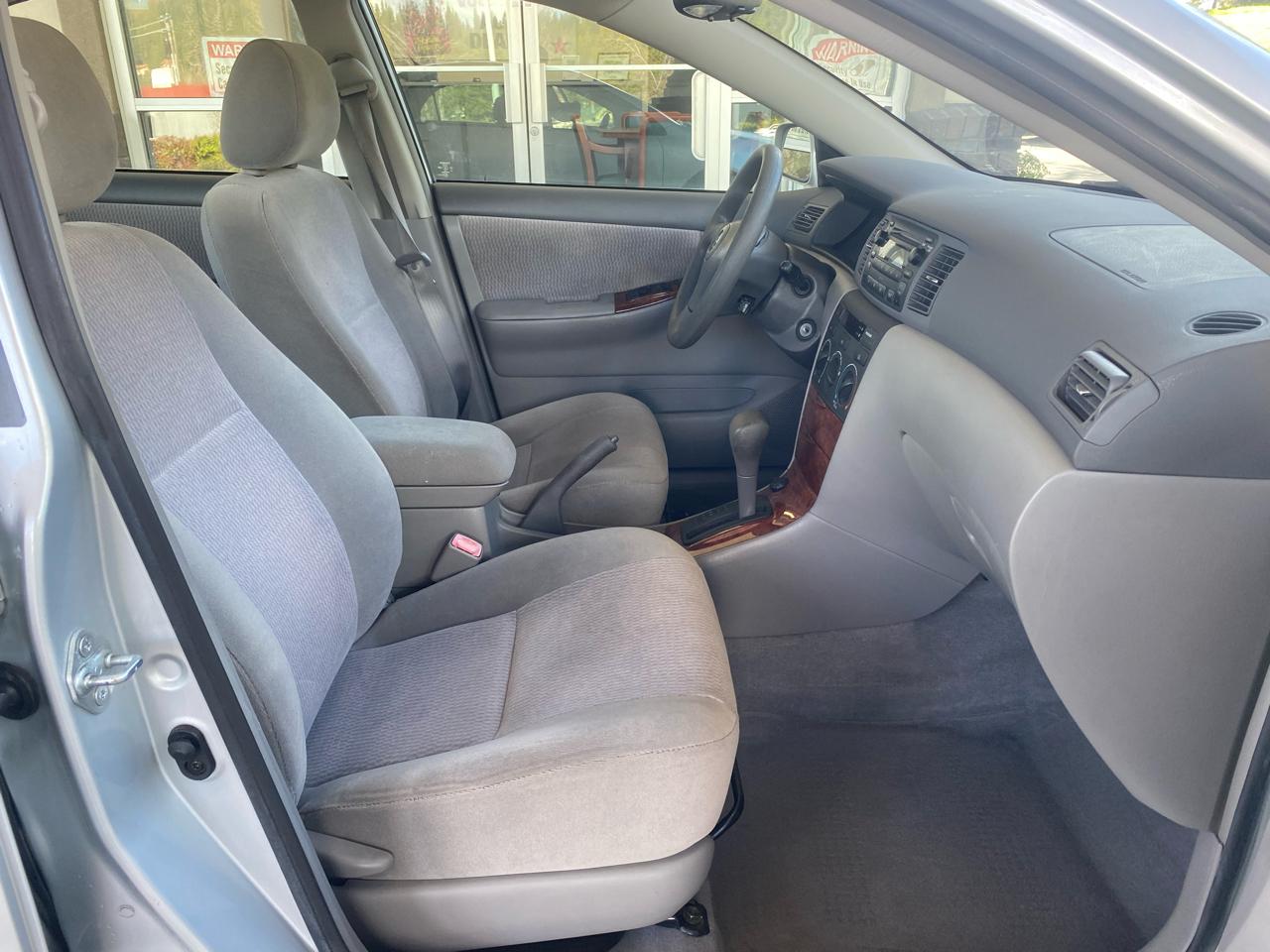 Toyota Corolla LE 2006