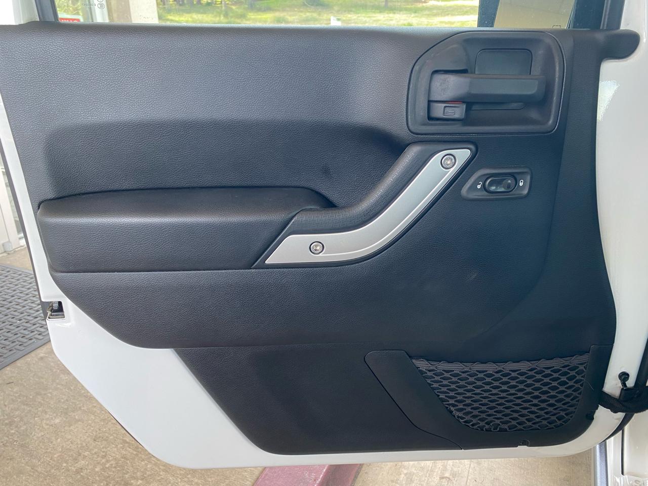 Jeep Wrangler 4WD 2dr Rubicon 2014