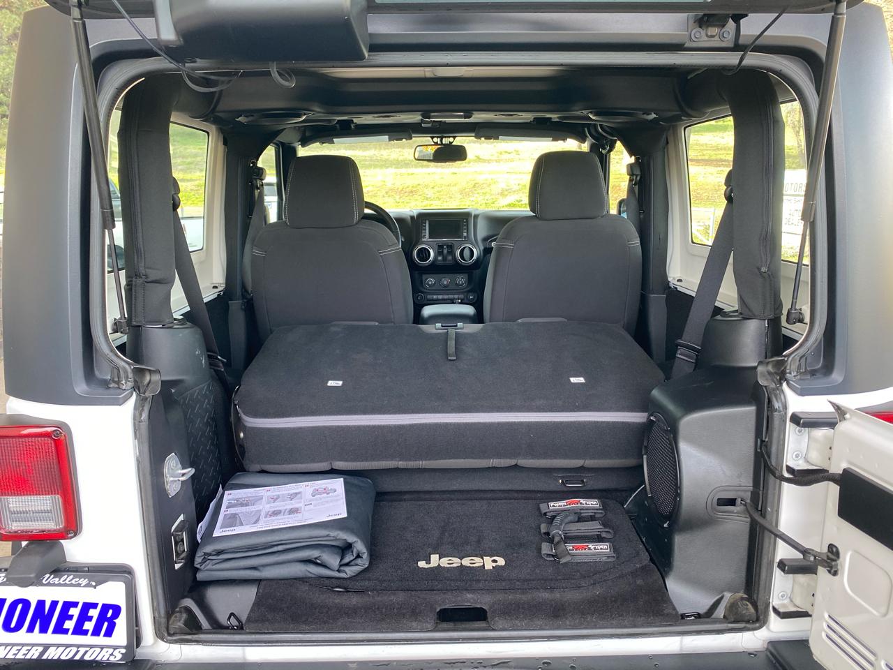 Jeep Wrangler 4WD 2dr Rubicon 2014