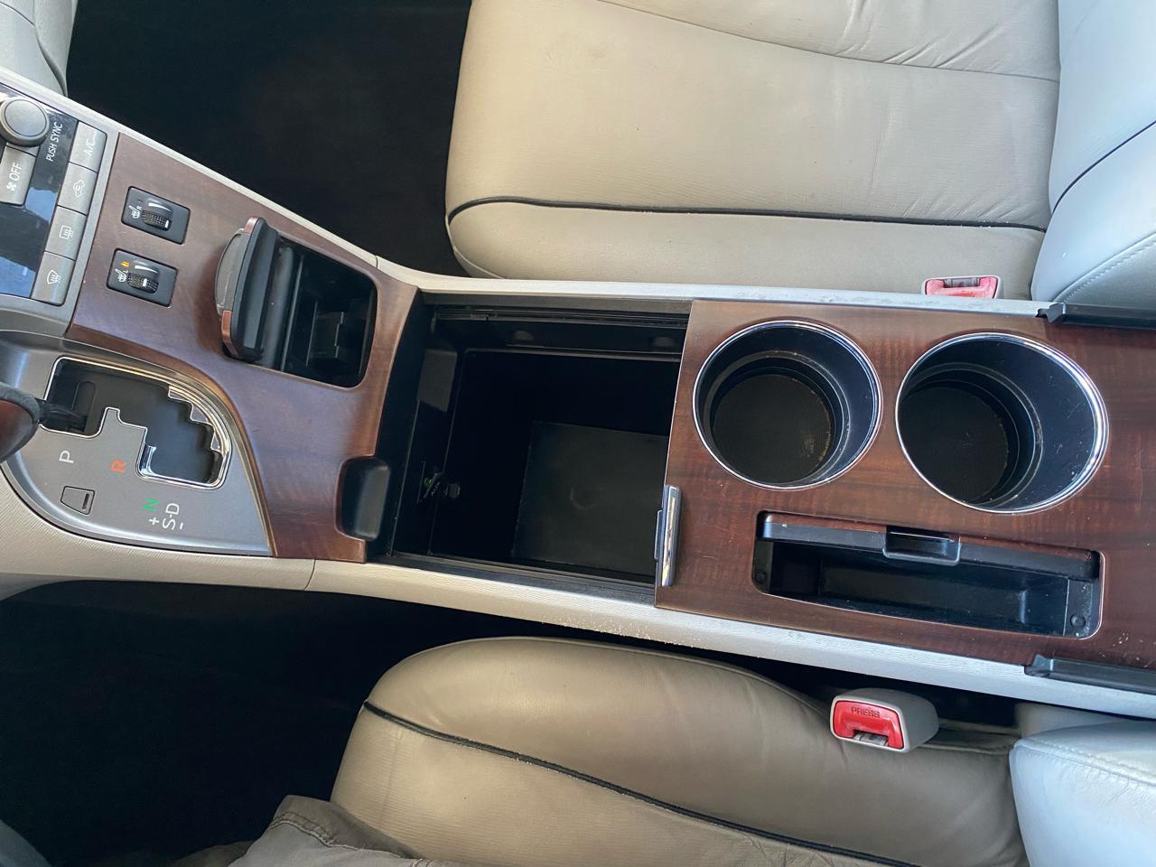 Toyota Venza 4dr Wgn V6 AWD (Natl) 2009