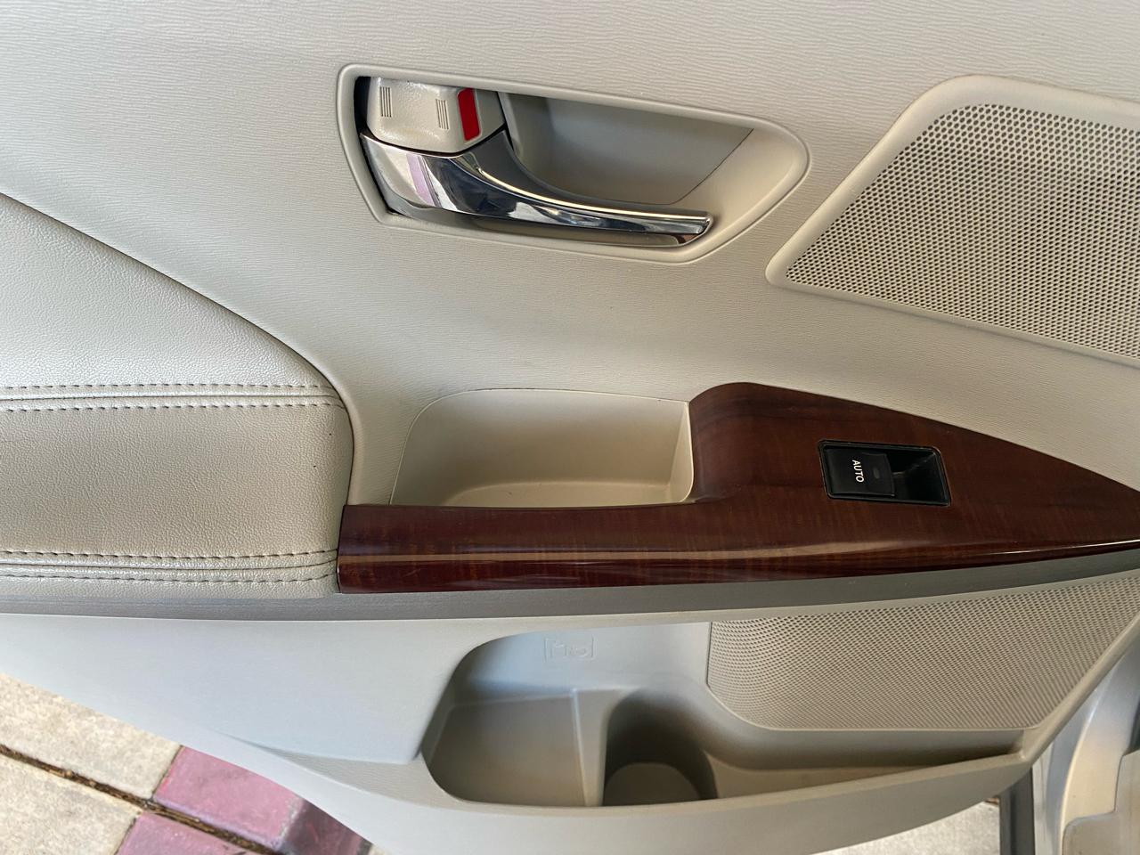 Toyota Venza 4dr Wgn V6 AWD (Natl) 2009