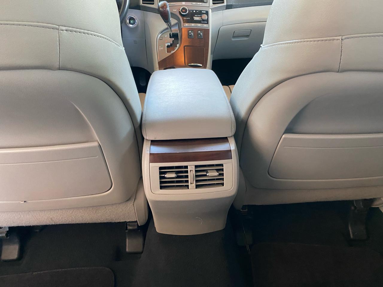 Toyota Venza 4dr Wgn V6 AWD (Natl) 2009