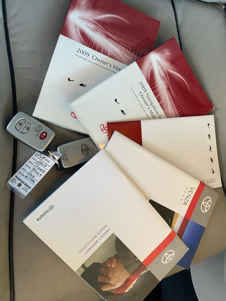 Toyota Venza 4dr Wgn V6 AWD (Natl) 2009