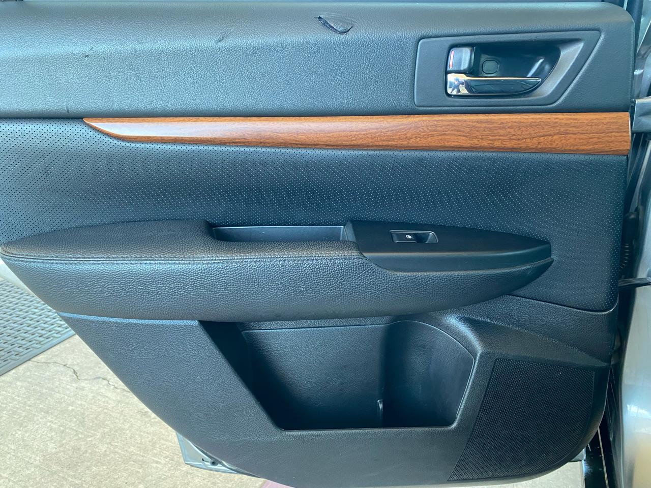 Subaru Outback Limited 4D Wagon AWD 2013