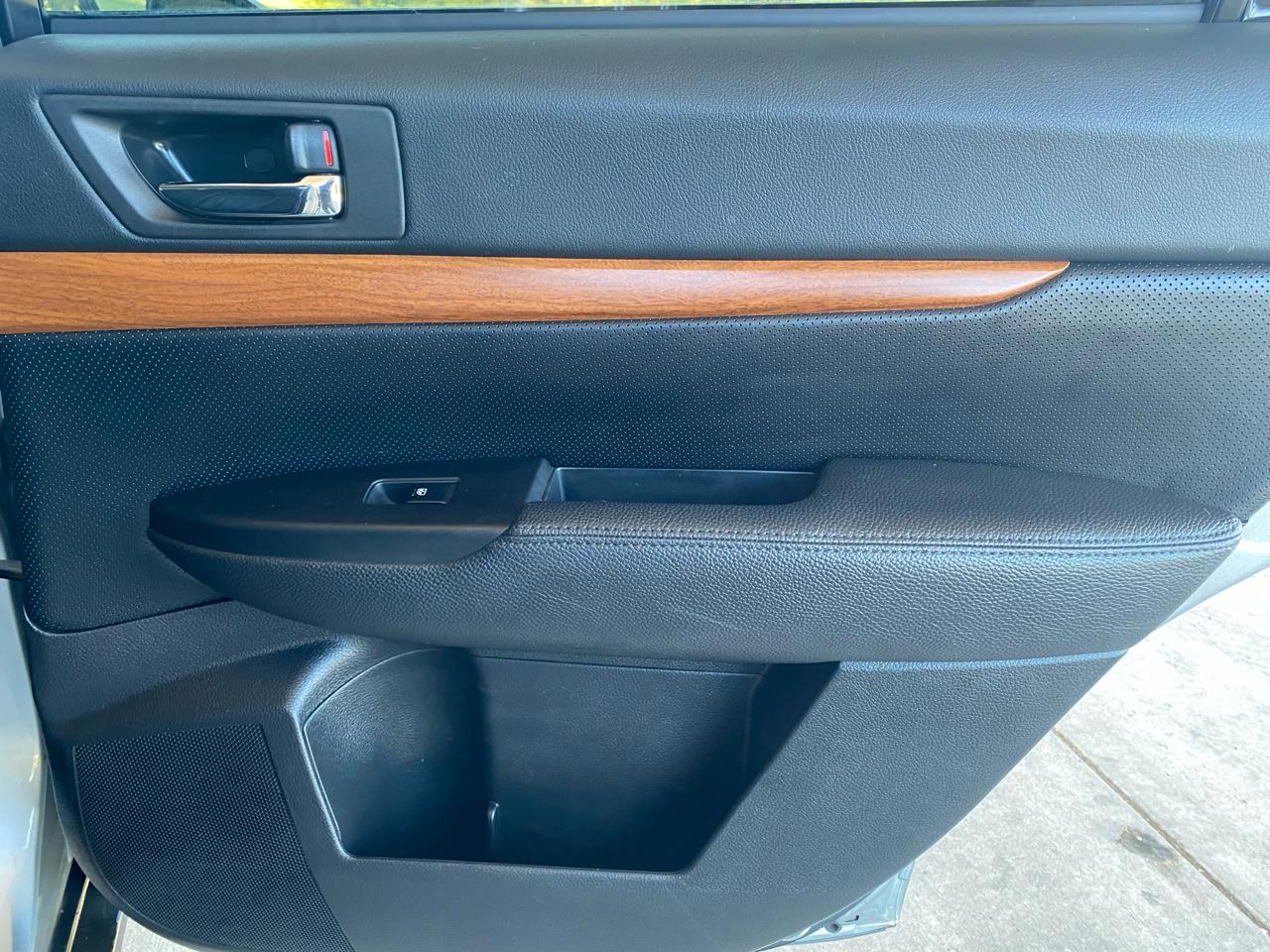 Subaru Outback Limited 4D Wagon AWD 2013