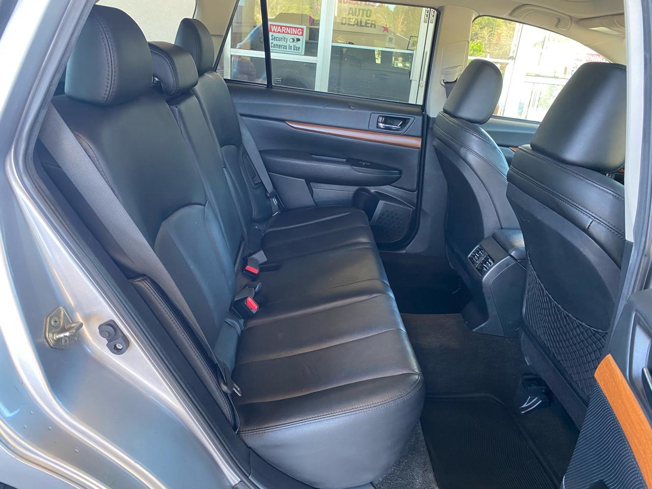 Subaru Outback Limited 4D Wagon AWD 2013