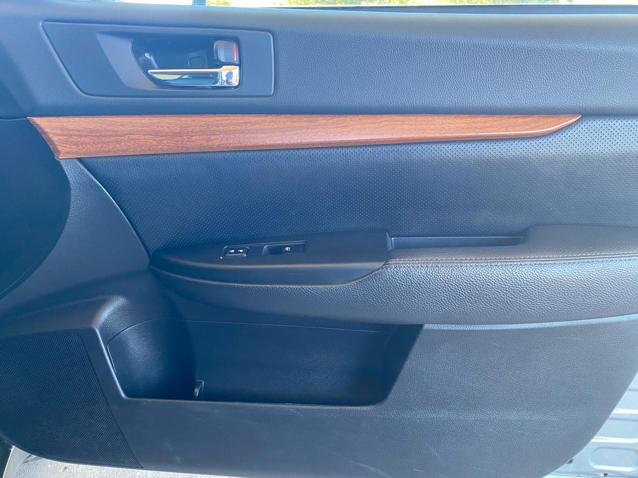 Subaru Outback Limited 4D Wagon AWD 2013