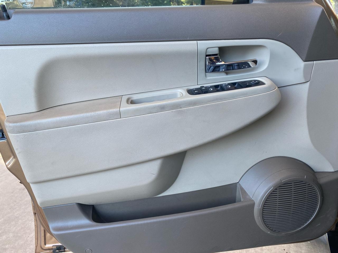 Jeep Liberty RWD 4dr Sport 2012