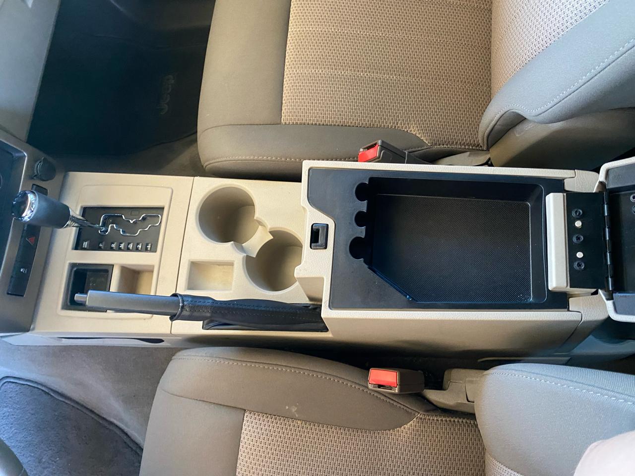 Jeep Liberty RWD 4dr Sport 2012