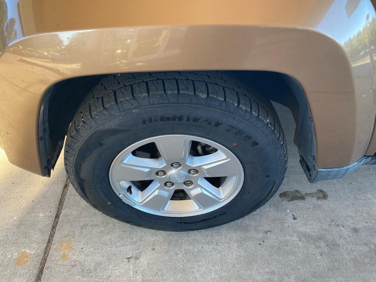 Jeep Liberty RWD 4dr Sport 2012