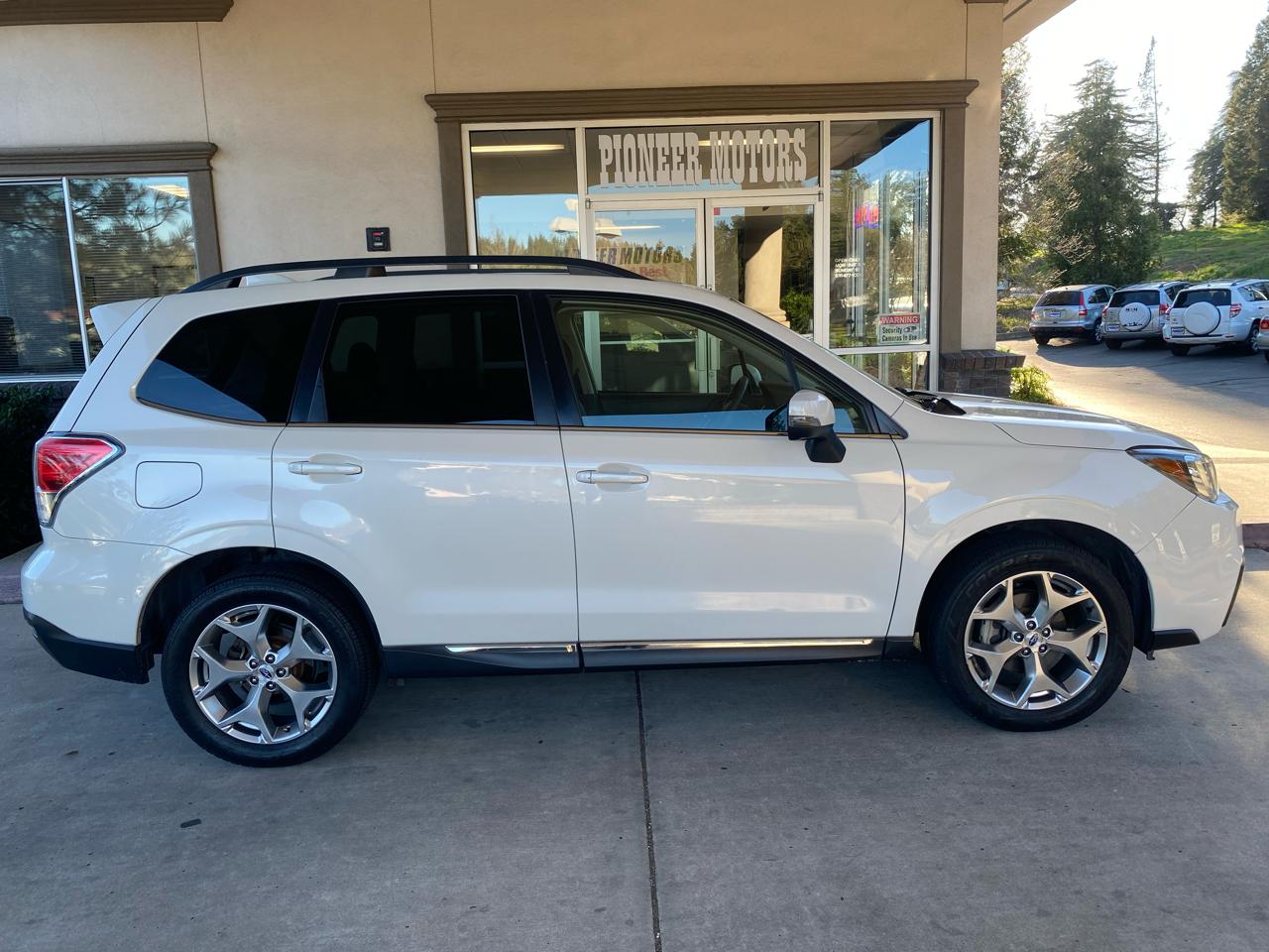 Subaru Forester 2.5i Touring CVT 2017