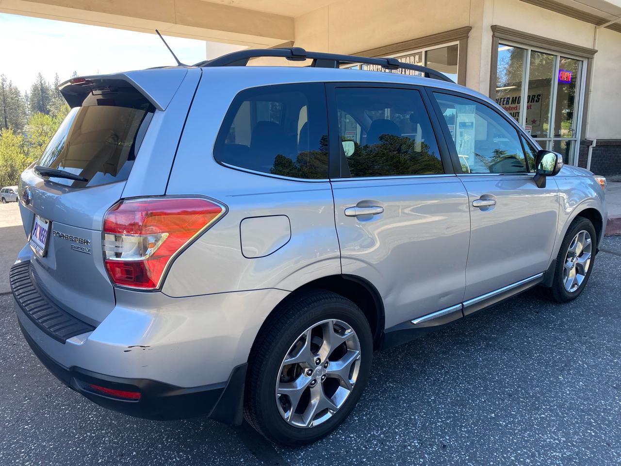 Subaru Forester 4dr CVT 2.5i Touring PZEV 2015
