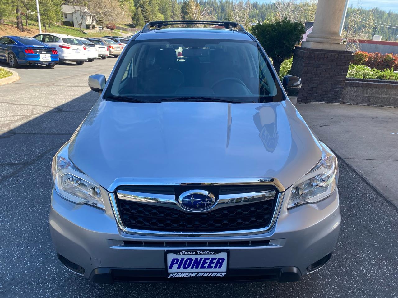 Subaru Forester 4dr CVT 2.5i Touring PZEV 2015