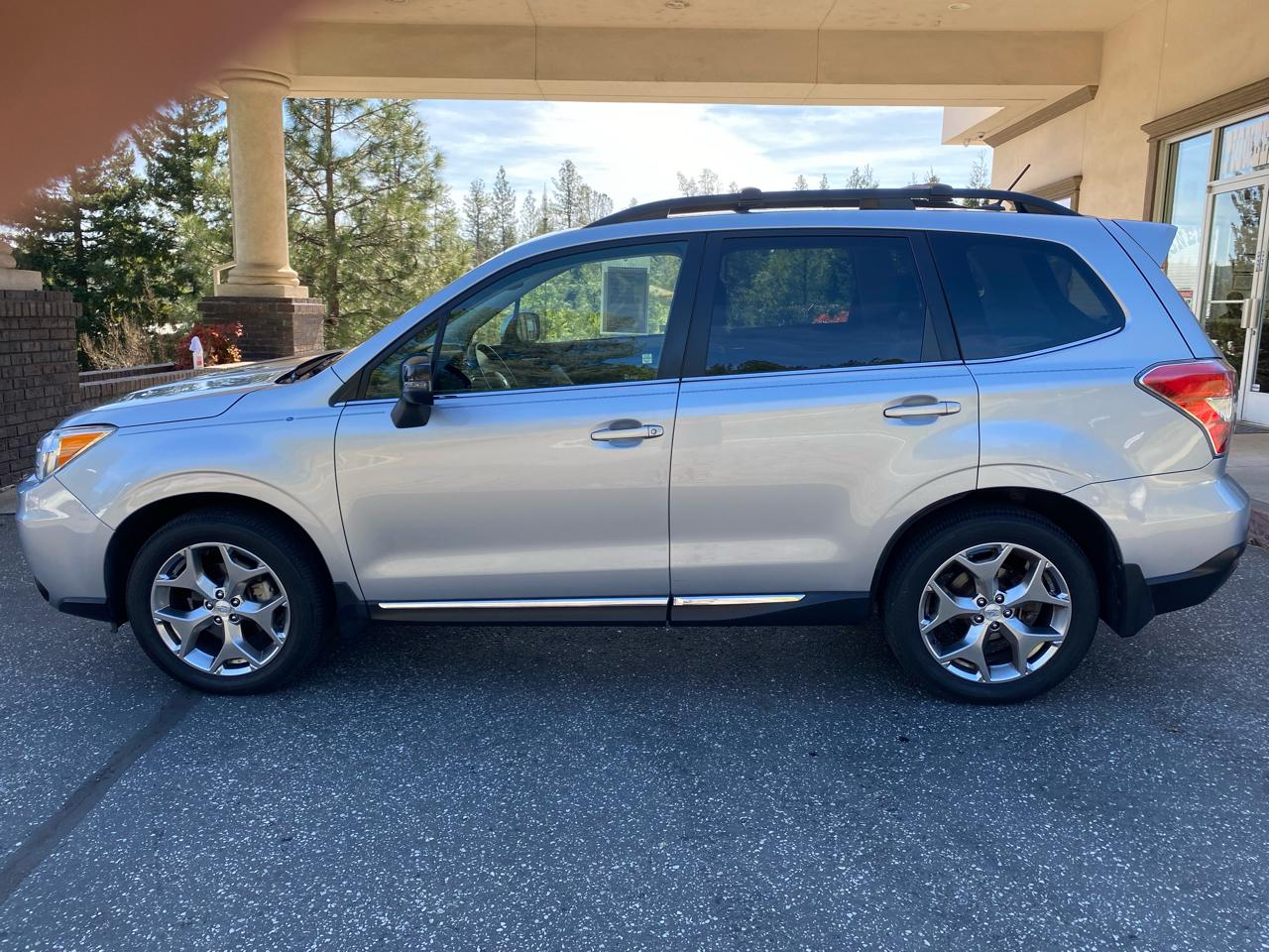 Subaru Forester 4dr CVT 2.5i Touring PZEV 2015