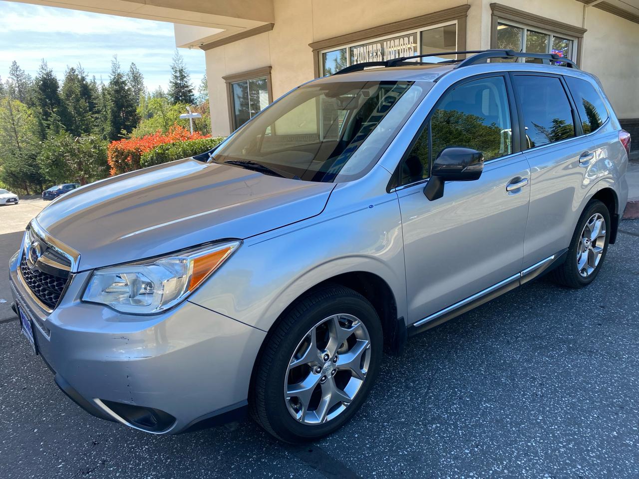Subaru Forester 4dr CVT 2.5i Touring PZEV 2015