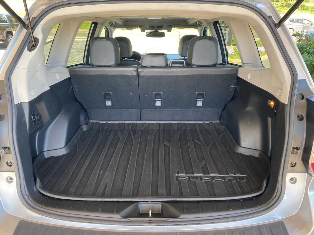 Subaru Forester 4dr CVT 2.5i Touring PZEV 2015