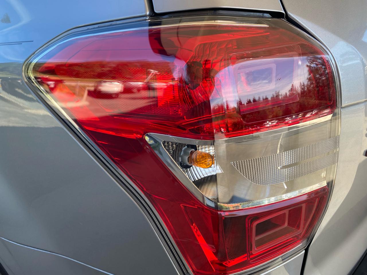 Subaru Forester 4dr CVT 2.5i Touring PZEV 2015