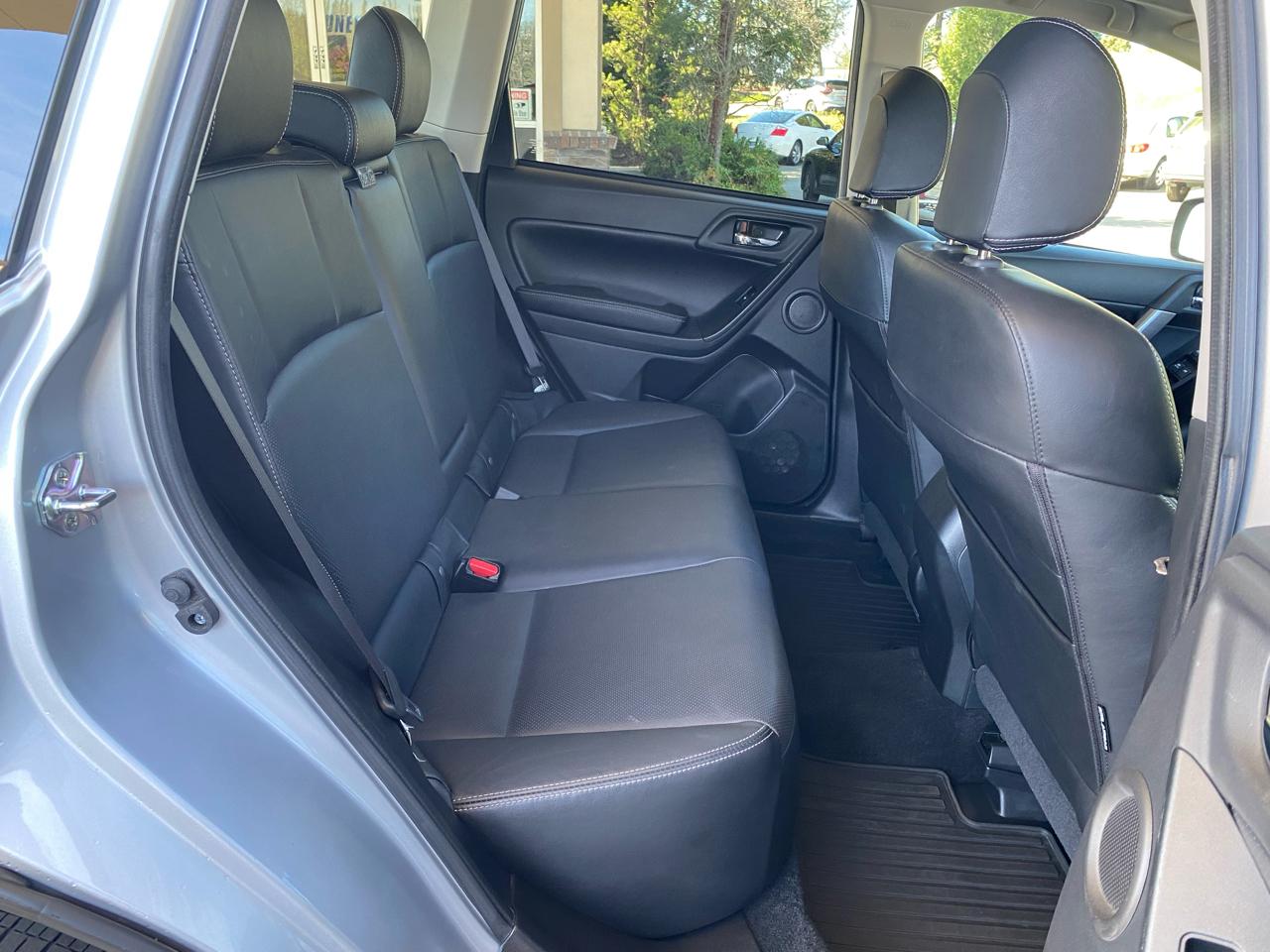 Subaru Forester 4dr CVT 2.5i Touring PZEV 2015