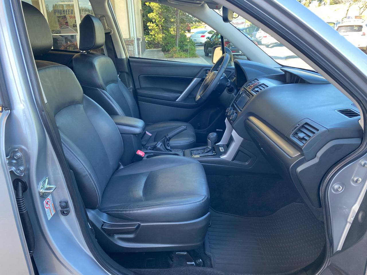 Subaru Forester 4dr CVT 2.5i Touring PZEV 2015