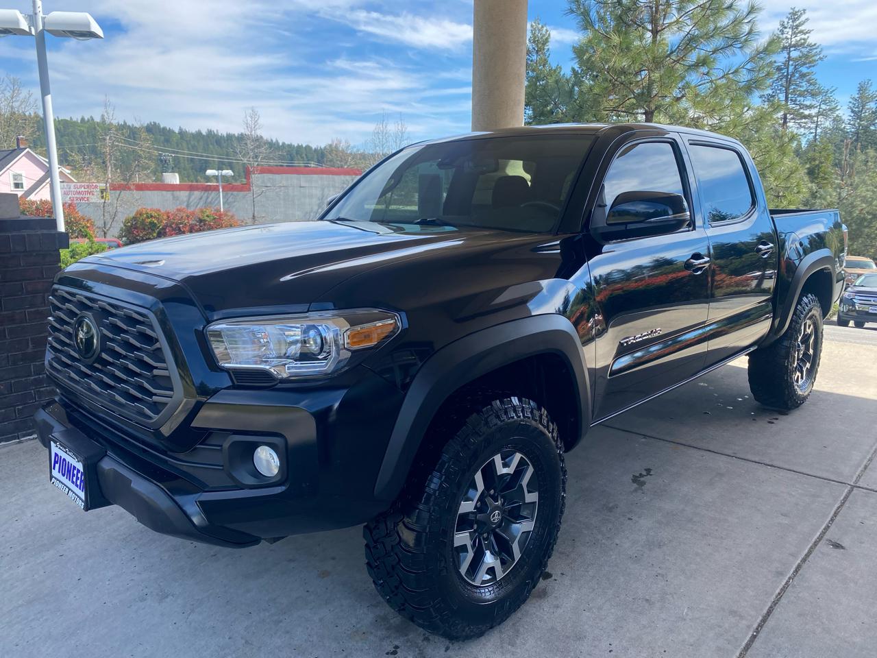 Toyota Tacoma 4WD TRD Off Road Double Cab 5' Bed V6 AT (Natl) 2022