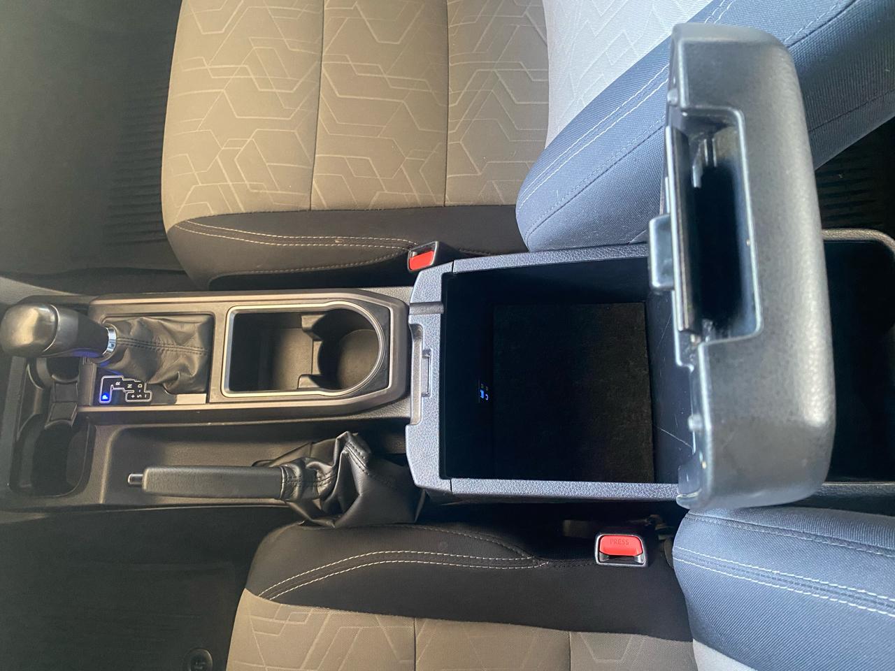 Toyota Tacoma 4WD TRD Off Road Double Cab 5' Bed V6 AT (Natl) 2022