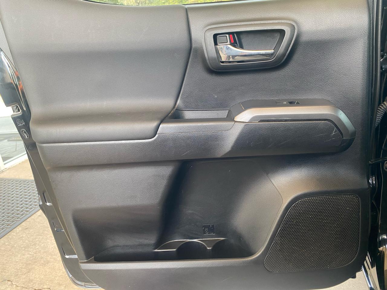 Toyota Tacoma 4WD TRD Off Road Double Cab 5' Bed V6 AT (Natl) 2022