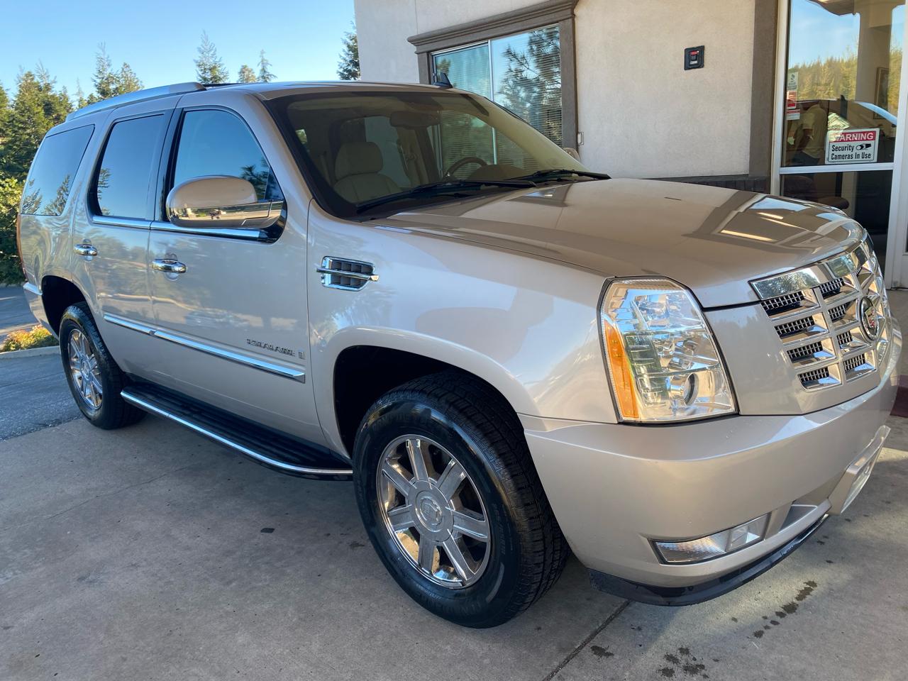 Cadillac Escalade AWD 4dr 2007