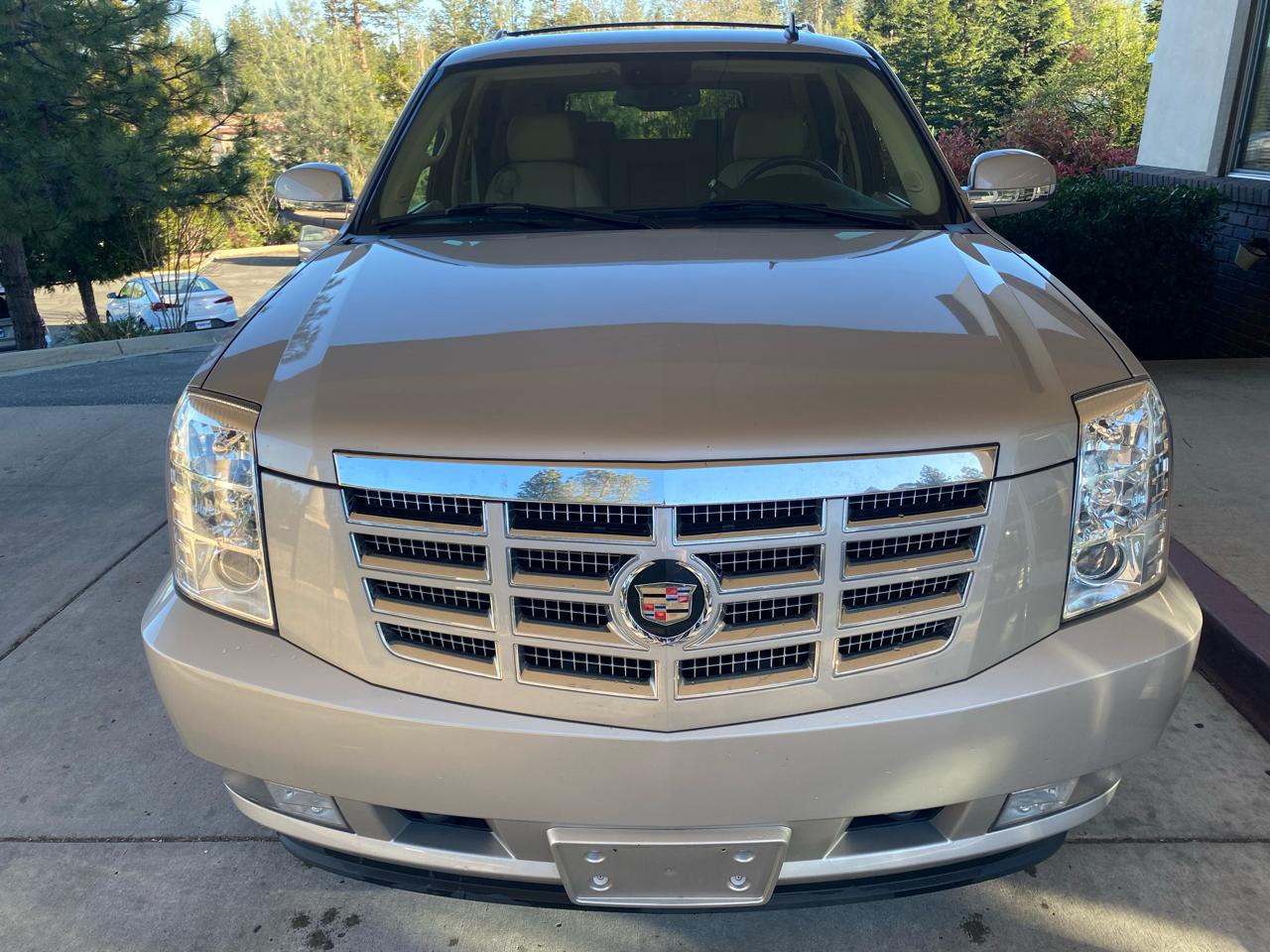 Cadillac Escalade AWD 4dr 2007
