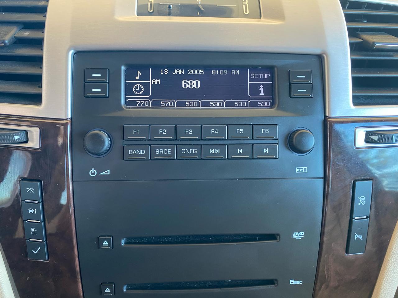 Cadillac Escalade AWD 4dr 2007