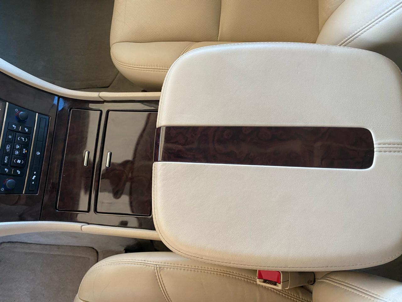 Cadillac Escalade AWD 4dr 2007