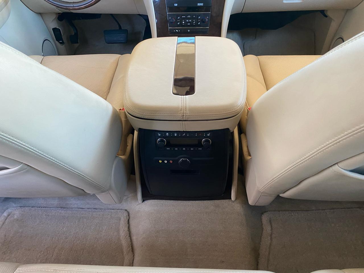 Cadillac Escalade AWD 4dr 2007