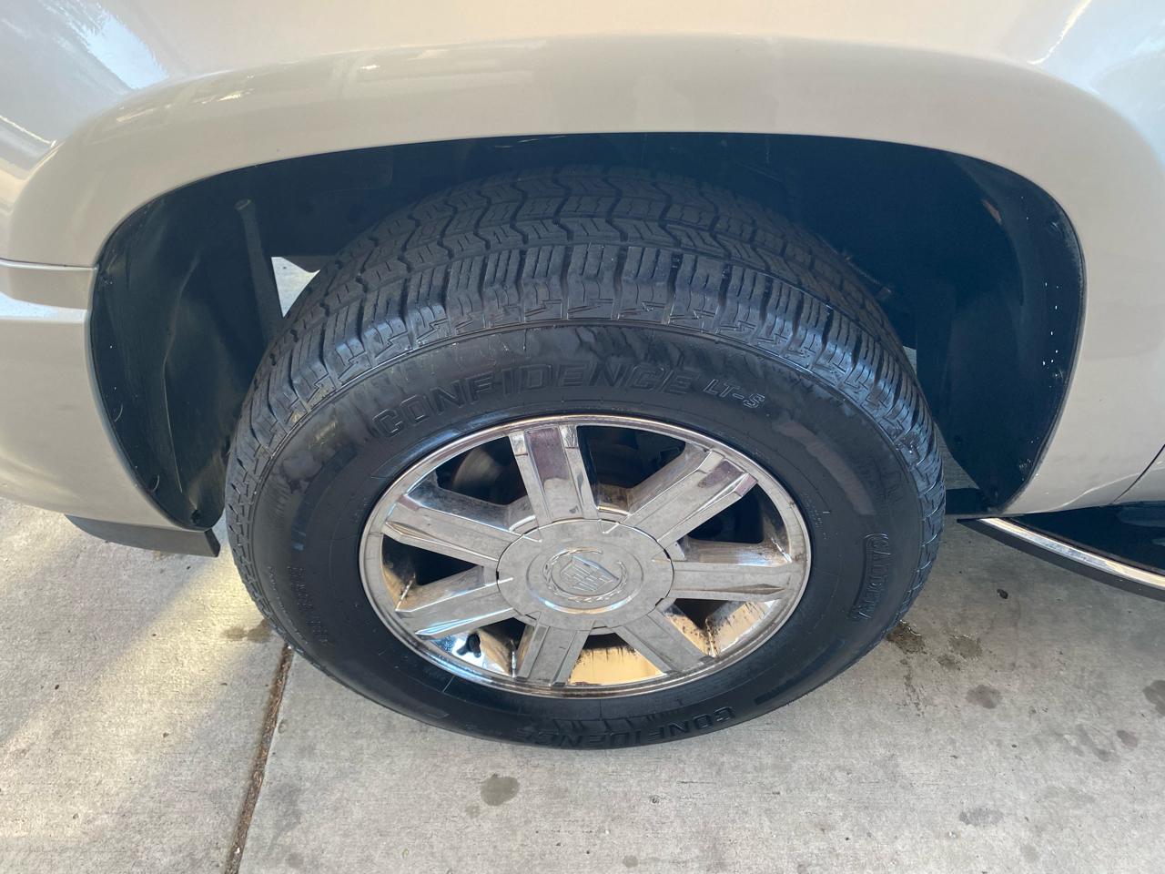 Cadillac Escalade AWD 4dr 2007