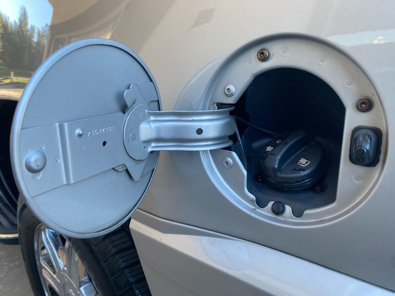 Cadillac Escalade AWD 4dr 2007